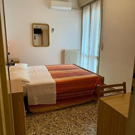 Garni Capinera 2* Γκάρντα