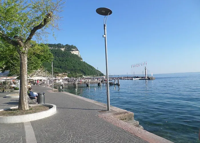 Szálloda Garni Capinera Garda