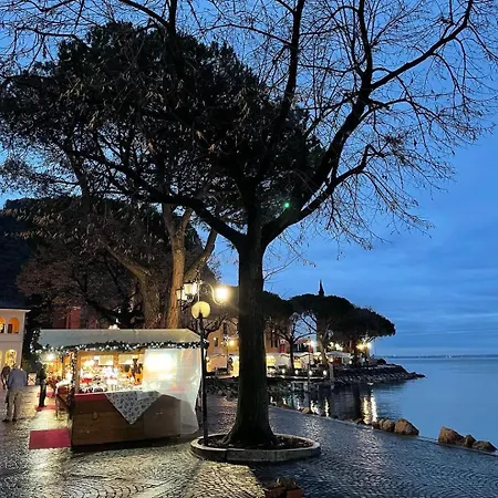 Hotell Garni Capinera Garda (Verona)