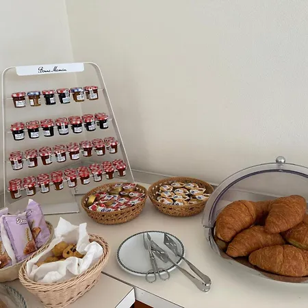 Garni Capinera Garda (Verona)