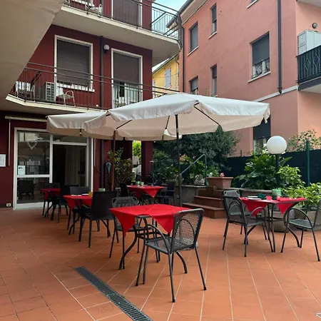 Hotell Garni Capinera