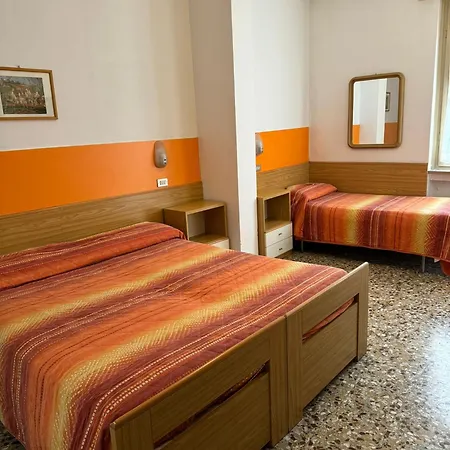 Garni Capinera Hotell