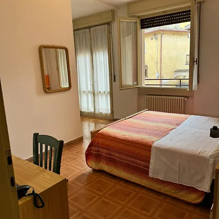 Hotell Garni Capinera