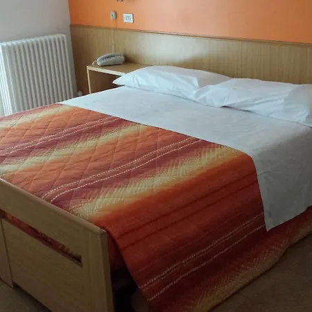 Hotel Garni Capinera 2*