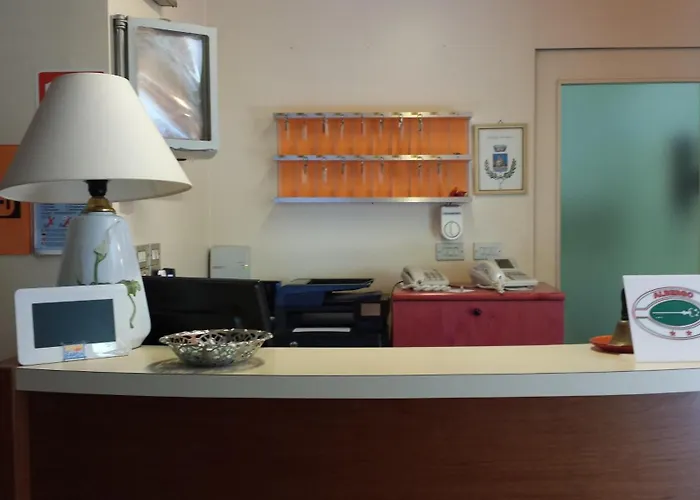 伽勒尼卡佩涅尔拉酒店 加尔达