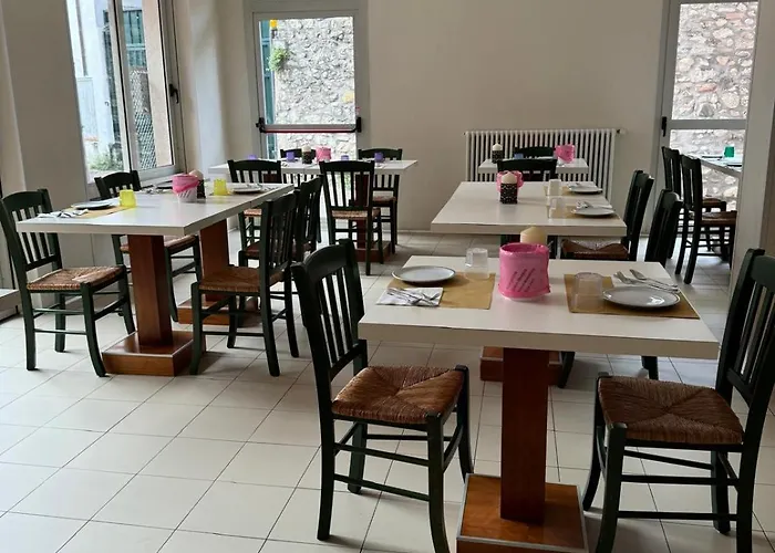 酒店 伽勒尼卡佩涅尔拉酒店 2*