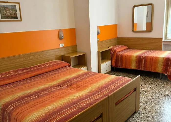 伽勒尼卡佩涅尔拉酒店 酒店