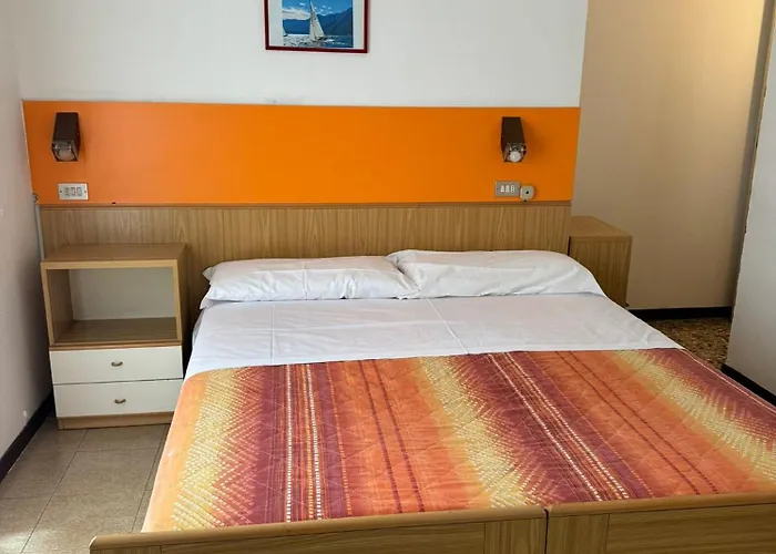 伽勒尼卡佩涅尔拉酒店 酒店