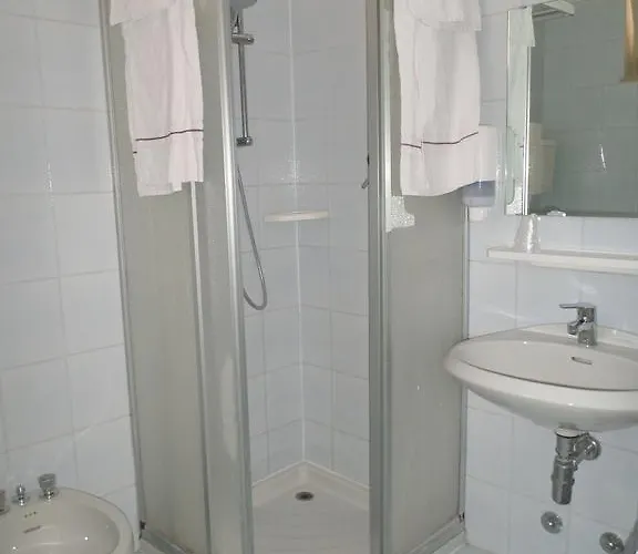 伽勒尼卡佩涅尔拉酒店 加尔达