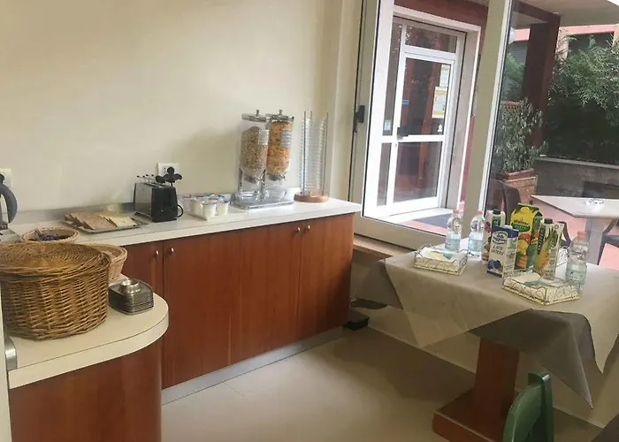 酒店 伽勒尼卡佩涅尔拉酒店 2*