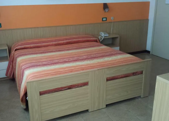 伽勒尼卡佩涅尔拉酒店